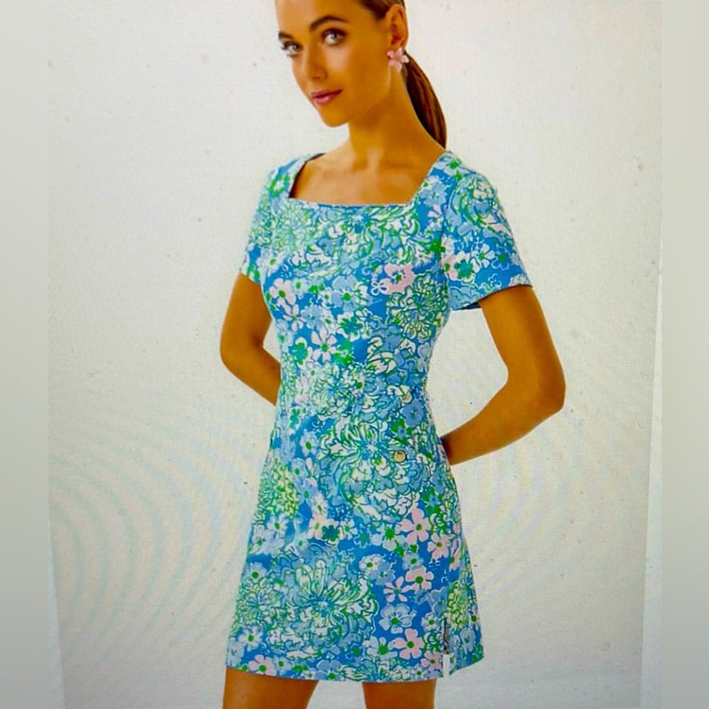Lilly Pulitzer, NWTs, Lilly shift dress sun washed blue PLUMES in Bloom 4‎